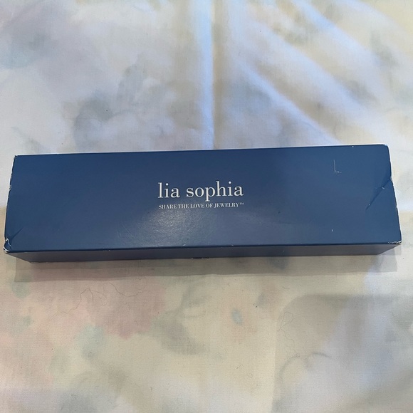 ✨Lia Sophia “Magggie” Necklace✨ - Picture 10 of 10